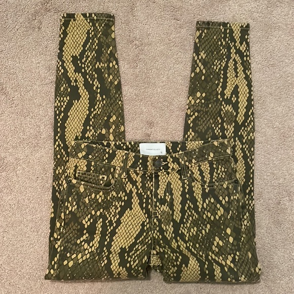 Current Elliot Stiletto Jeans in Large Burmese Python - Picture 4 of 9